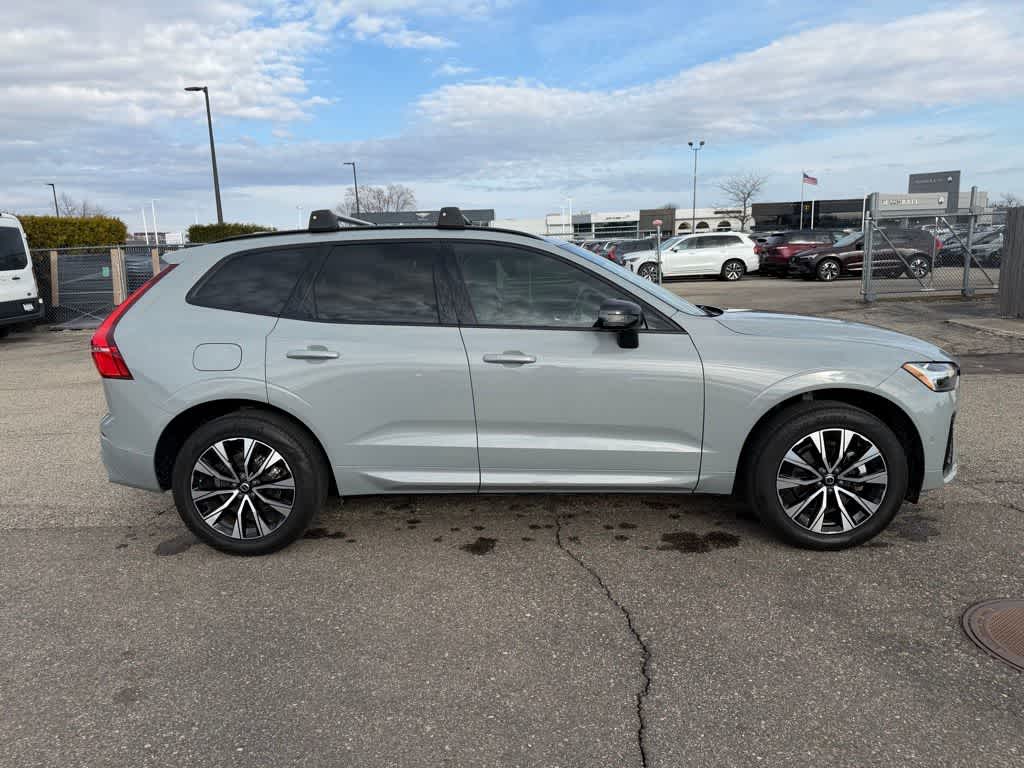 Thumbnail: 2024 Volvo XC60 - 4