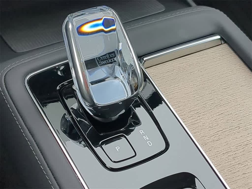 Thumbnail: 2025 Volvo XC90 - 32