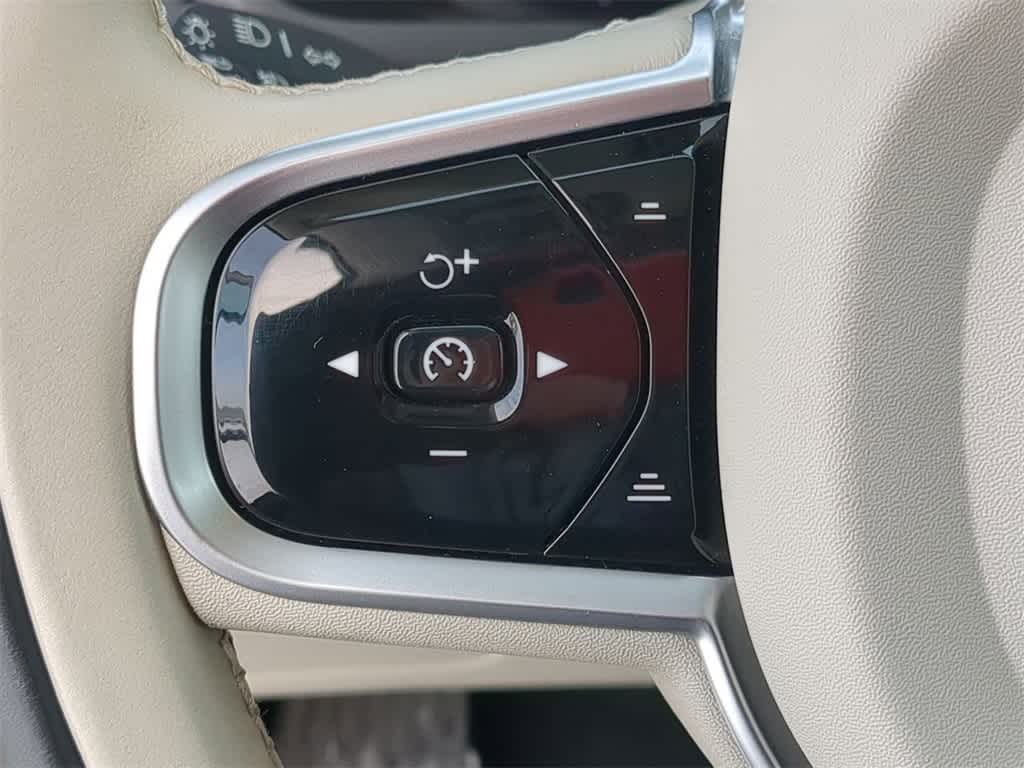 Thumbnail: 2023 Volvo XC90 - 24