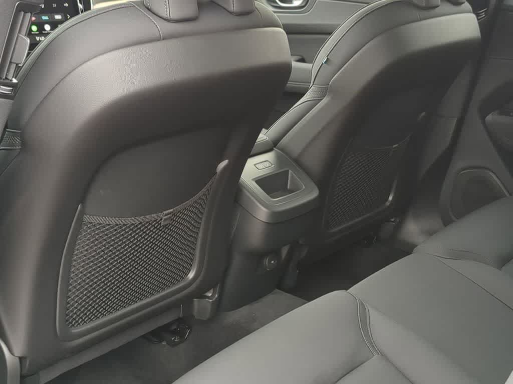 Thumbnail: 2026 Volvo XC60 - 17