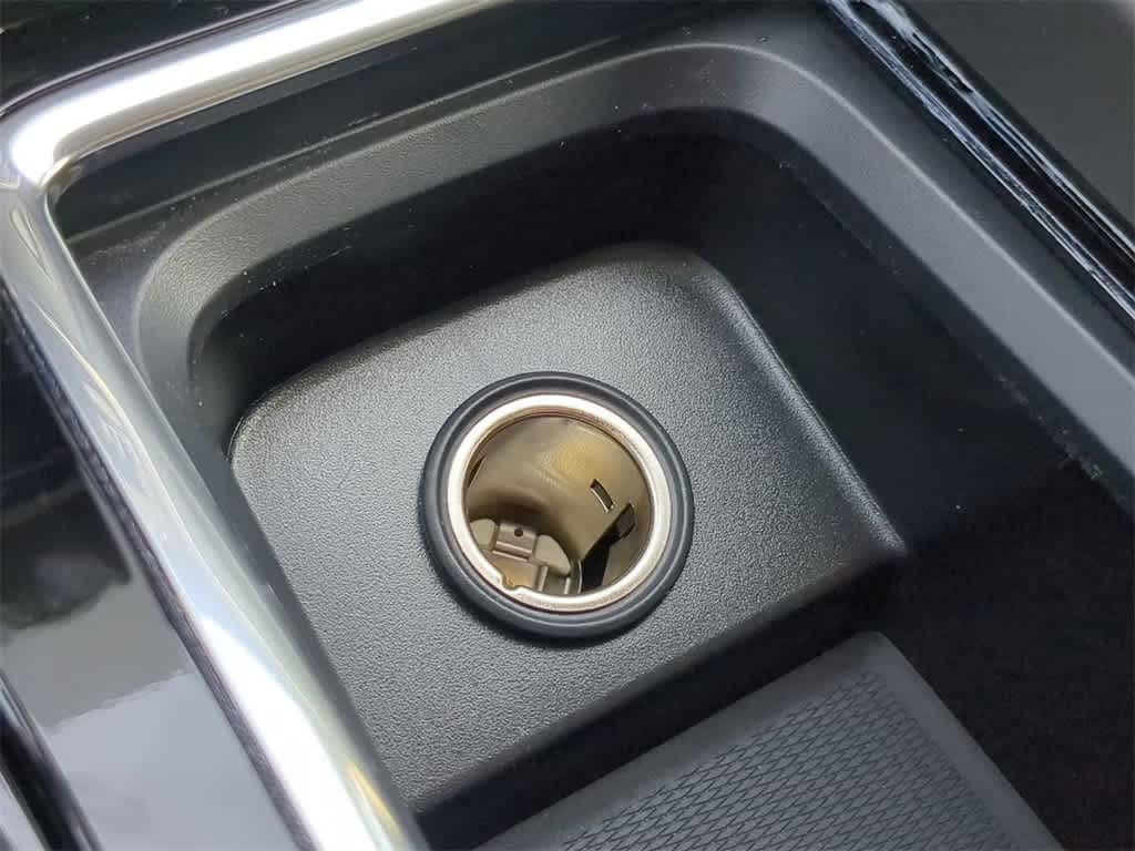 Thumbnail: 2026 Volvo XC60 - 29