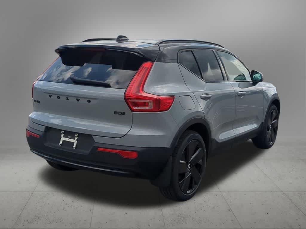 Thumbnail: 2026 Volvo XC40 - 6