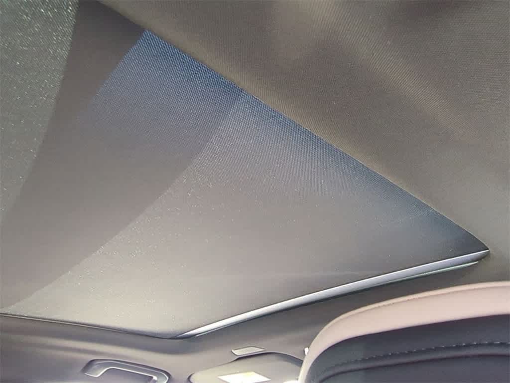 Thumbnail: 2026 Volvo XC60 - 21