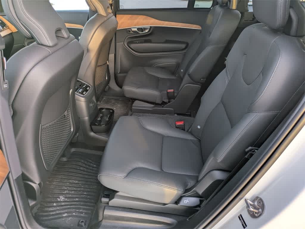 Thumbnail: 2025 Volvo XC90 - 18