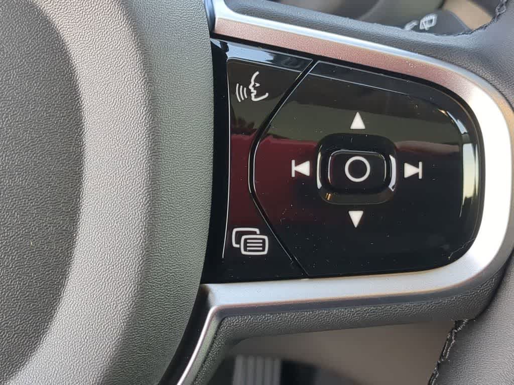 Thumbnail: 2026 Volvo XC60 - 23