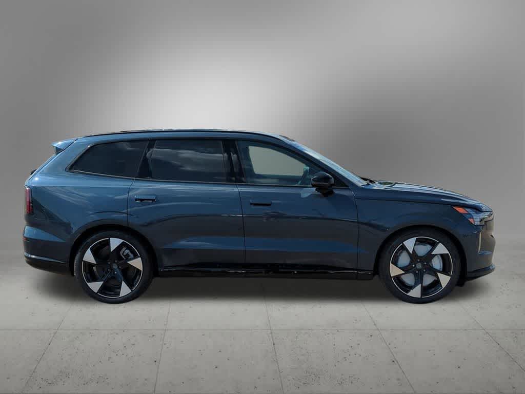 Thumbnail: 2025 Volvo EX90 - 7