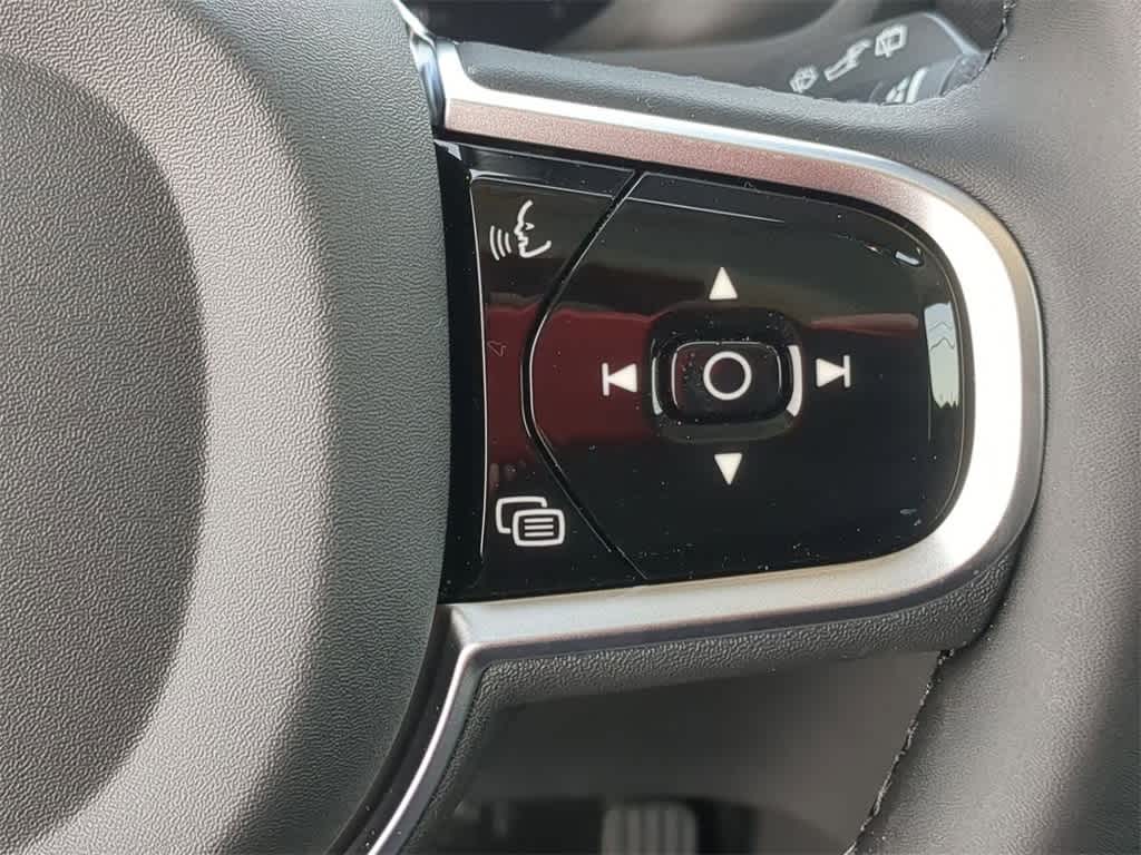 Thumbnail: 2026 Volvo XC90 - 16