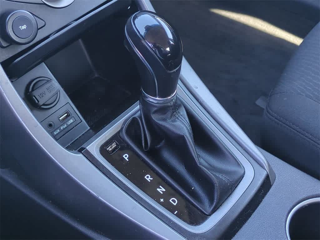 Thumbnail: 2015 Hyundai Elantra - 28
