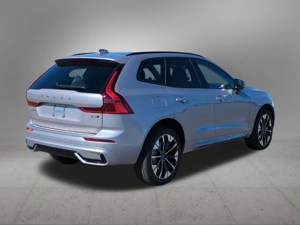 Thumbnail: 2026 Volvo XC60 - 6