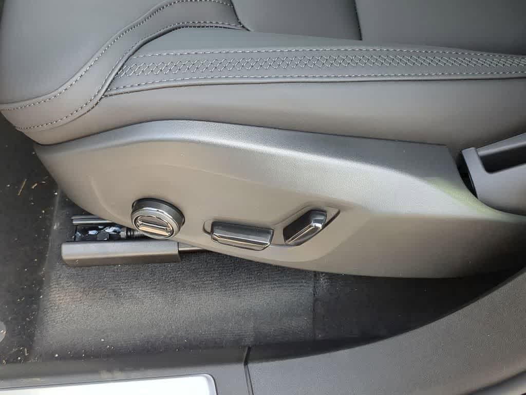 Thumbnail: 2026 Volvo XC90 - 16