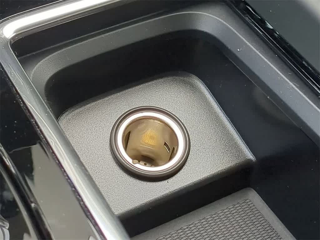 Thumbnail: 2026 Volvo XC60 - 29