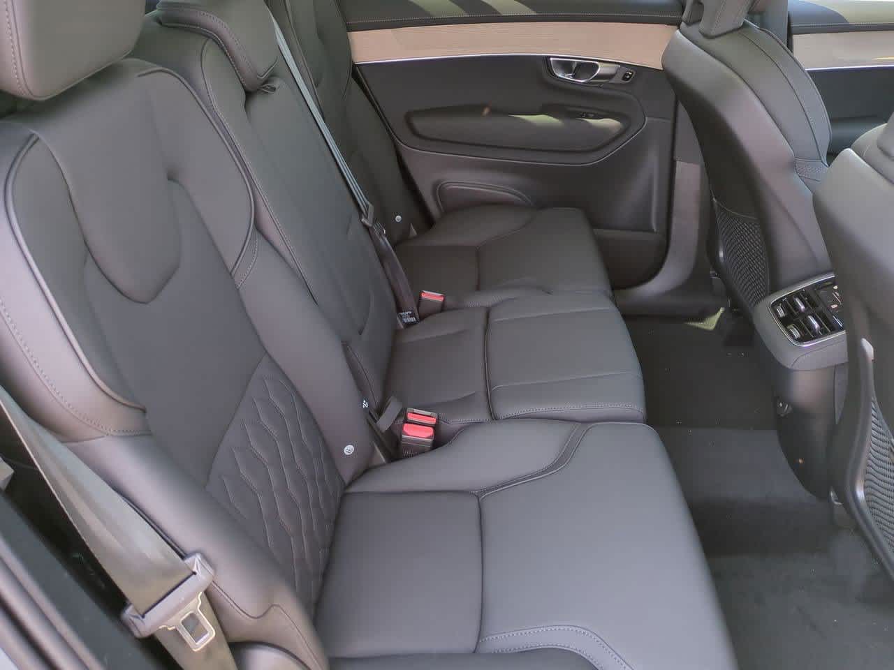 Thumbnail: 2026 Volvo XC90 - 19