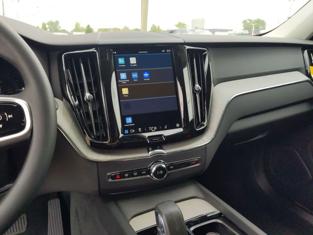 Thumbnail: 2025 Volvo XC60 - 21