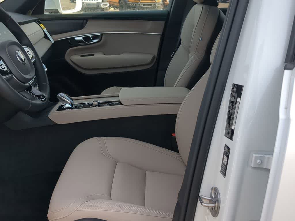 Thumbnail: 2026 Volvo XC90 - 15