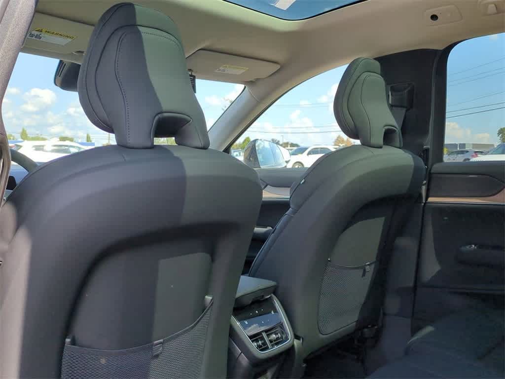 Thumbnail: 2025 Volvo EX90 - 16