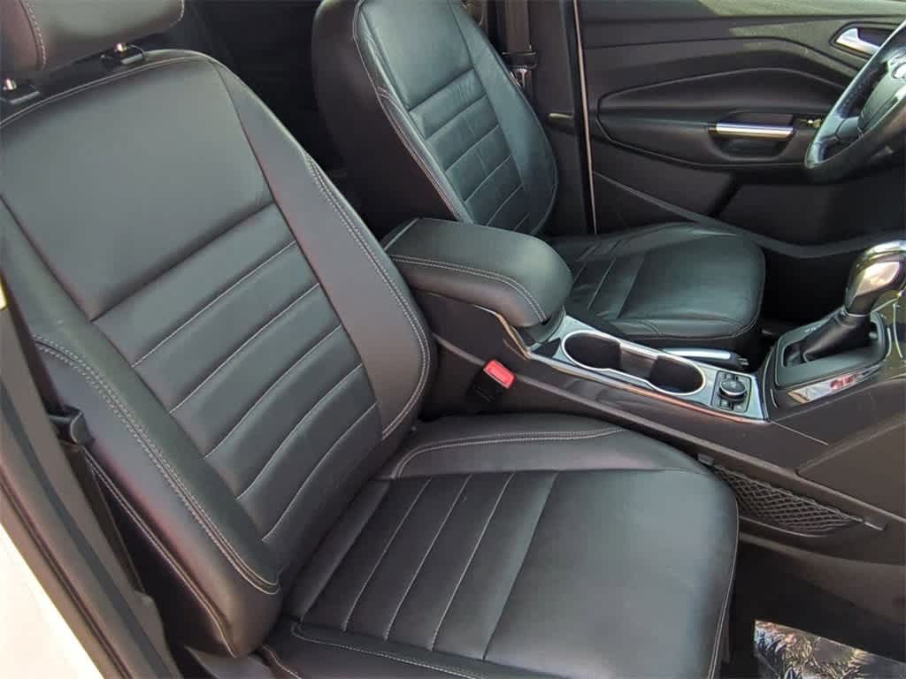 Thumbnail: 2016 Ford Escape - 22
