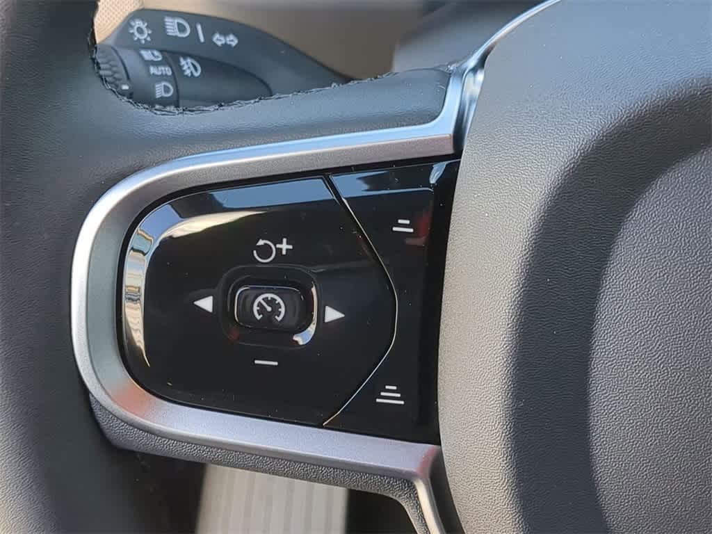 Thumbnail: 2026 Volvo XC90 - 22