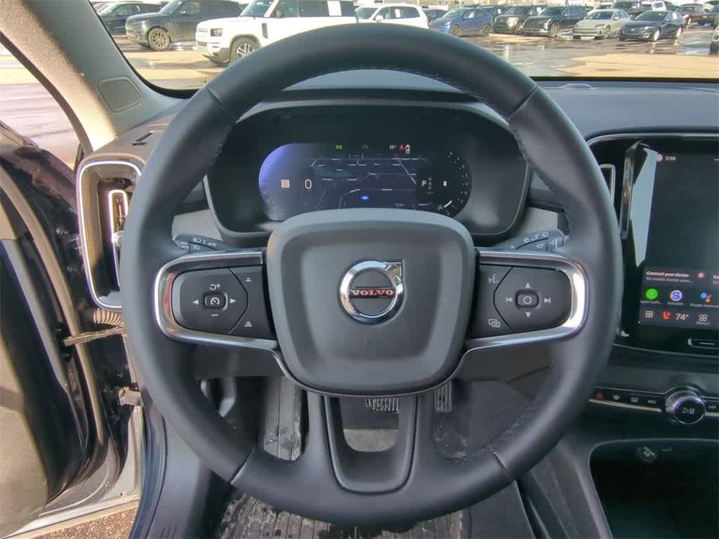 Thumbnail: 2026 Volvo XC40 - 21