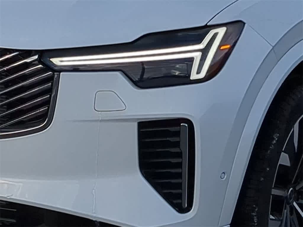 Thumbnail: 2026 Volvo XC90 - 10