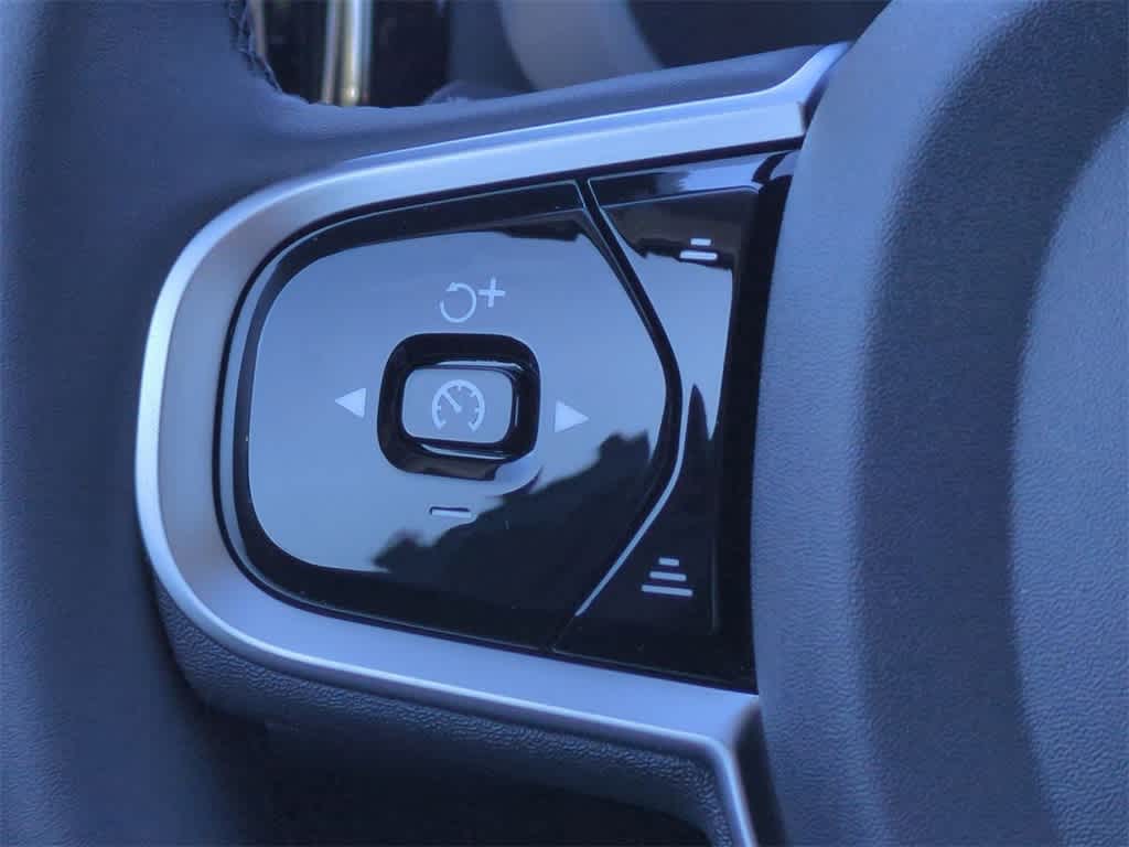 Thumbnail: 2026 Volvo XC60 - 24