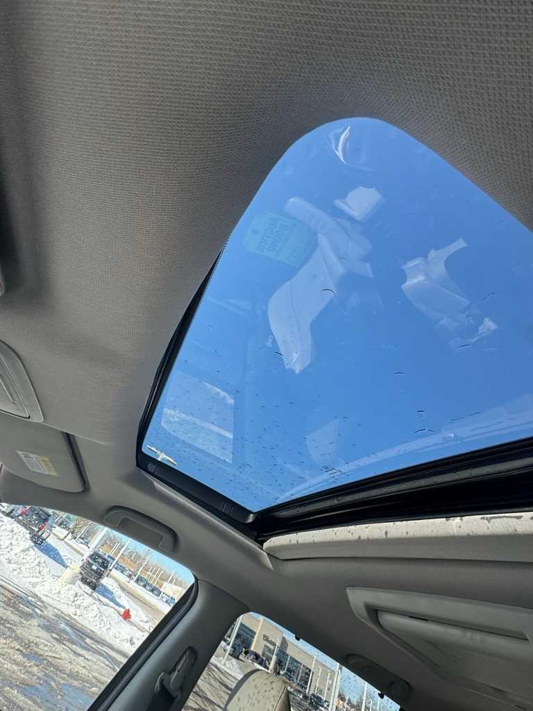 Thumbnail: 2016 Honda Pilot - 16