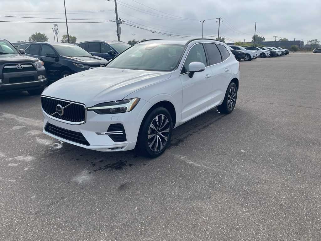 Thumbnail: 2023 Volvo XC60 - 1