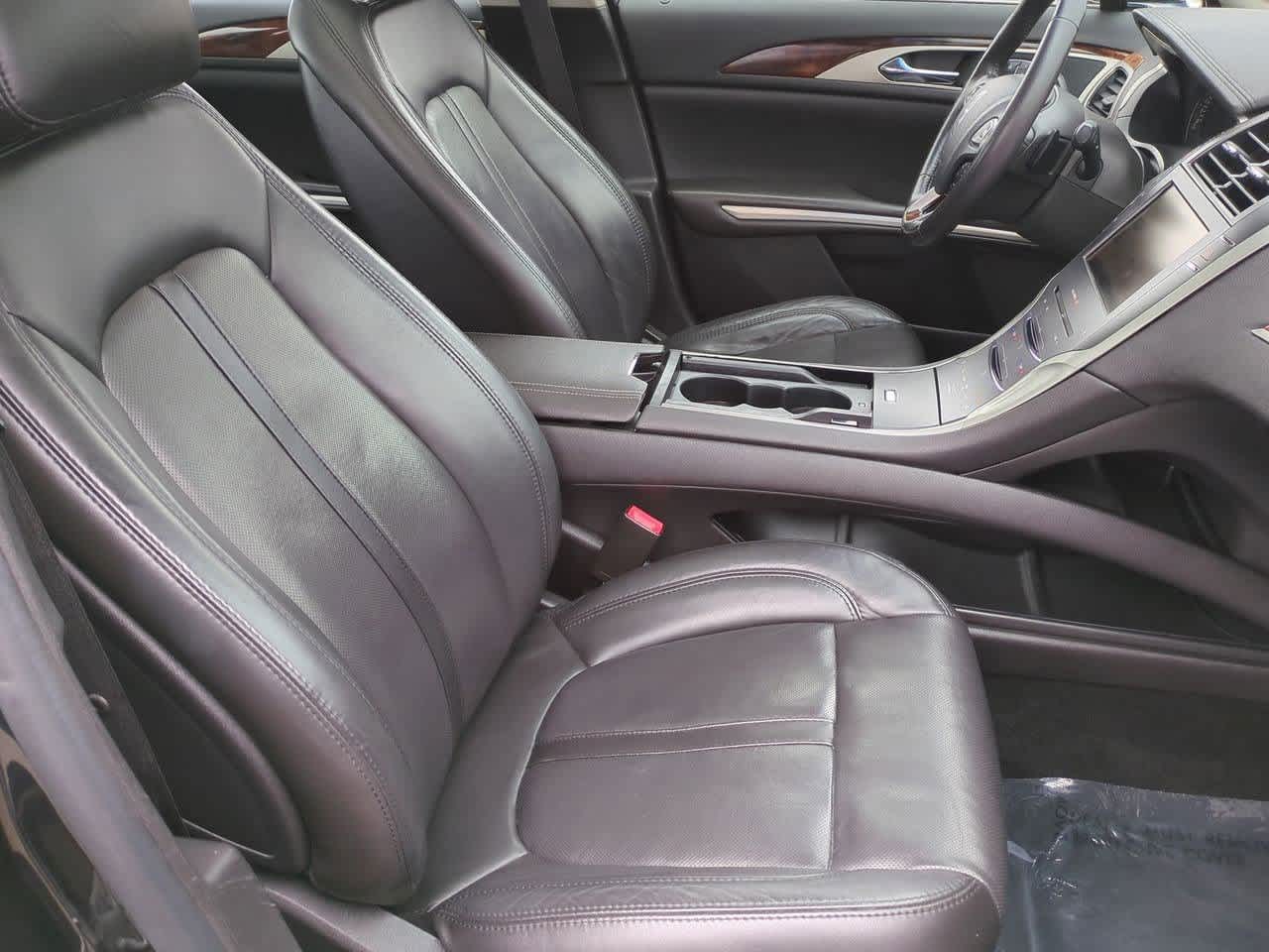 Thumbnail: 2013 Lincoln MKZ - 22