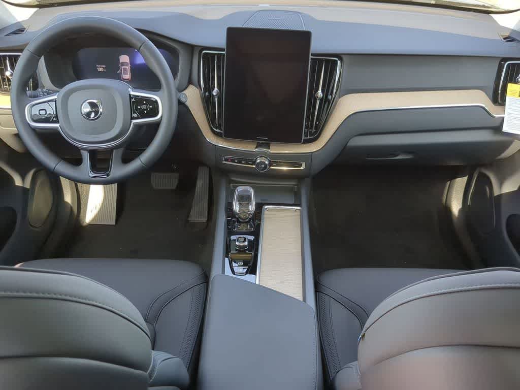 Thumbnail: 2026 Volvo XC60 - 14