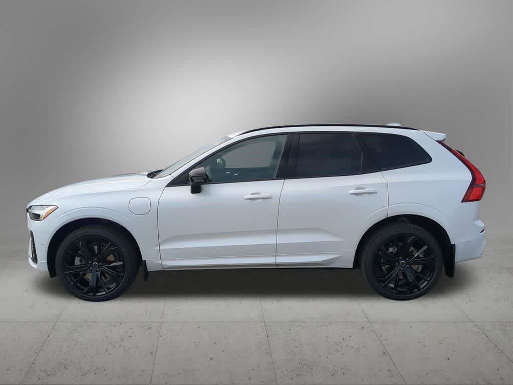 Thumbnail: 2026 Volvo XC60 - 3