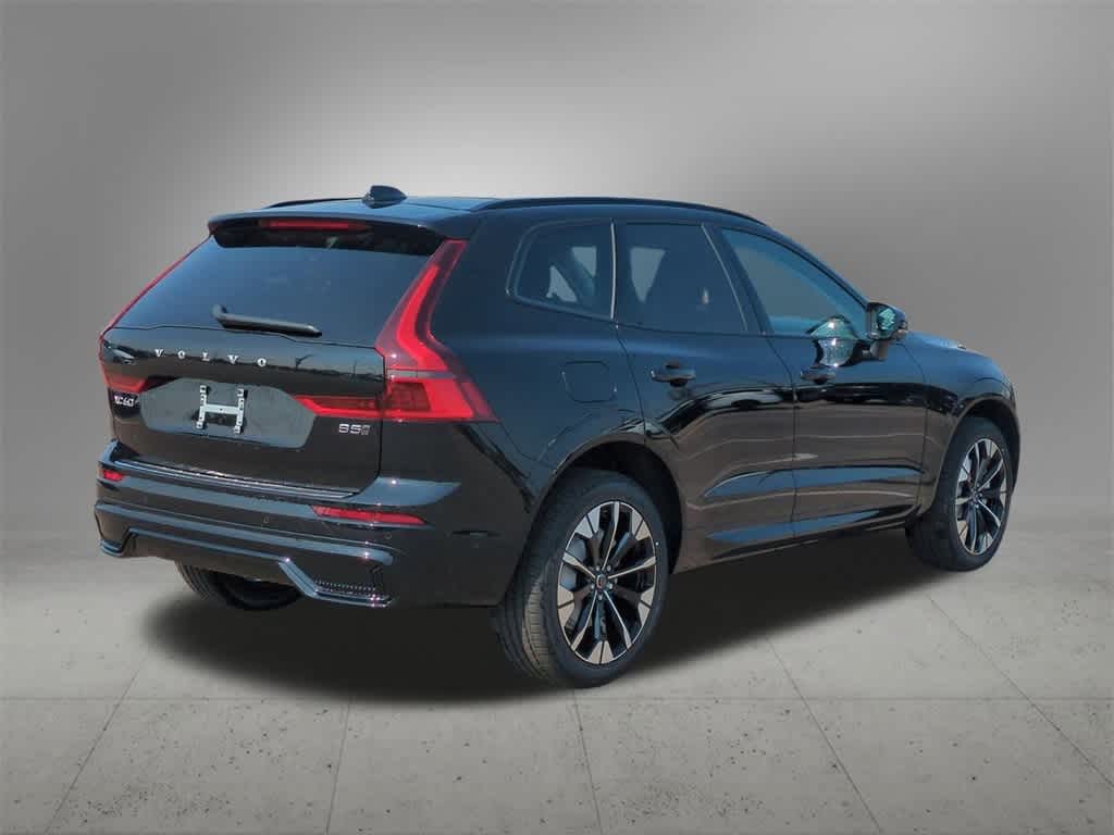 Thumbnail: 2026 Volvo XC60 - 6