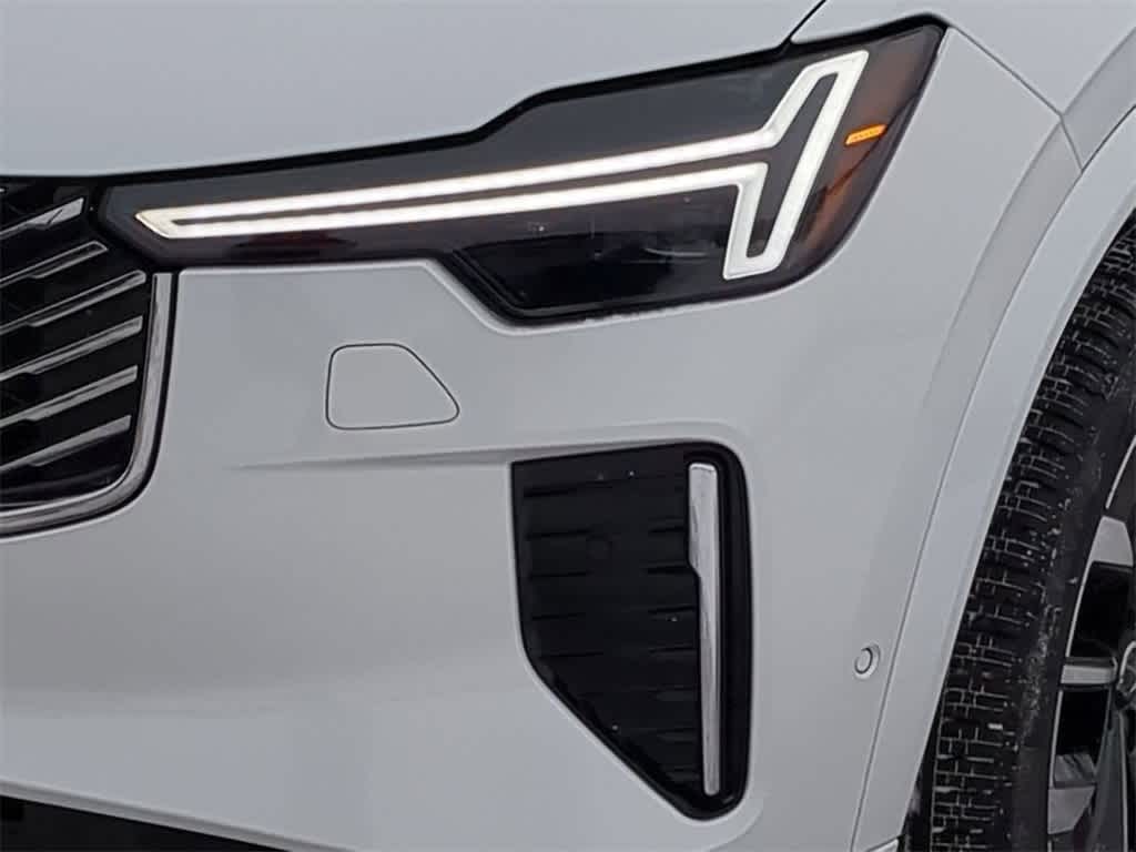 Thumbnail: 2026 Volvo XC90 - 10