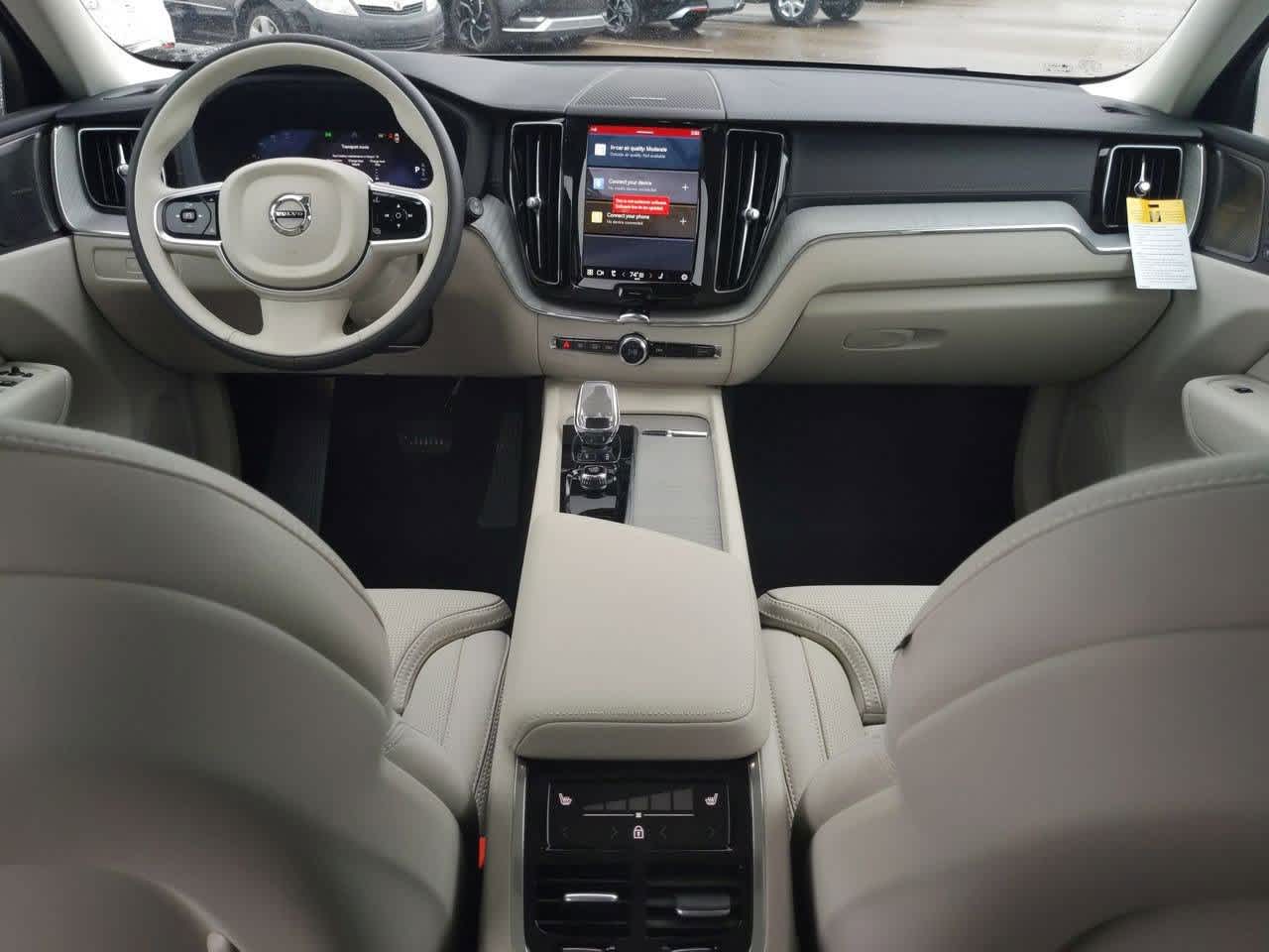 Thumbnail: 2025 Volvo XC60 - 13