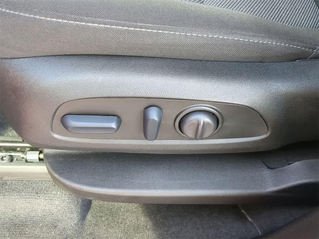 Thumbnail: 2024 Chevrolet Traverse - 16