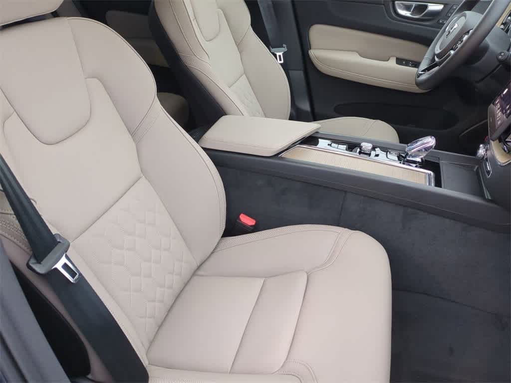 Thumbnail: 2026 Volvo XC60 - 22