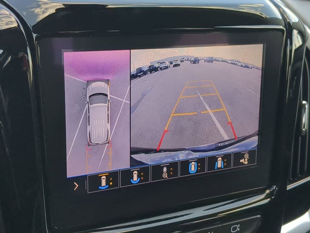 Thumbnail: 2020 Chevrolet Traverse - 28