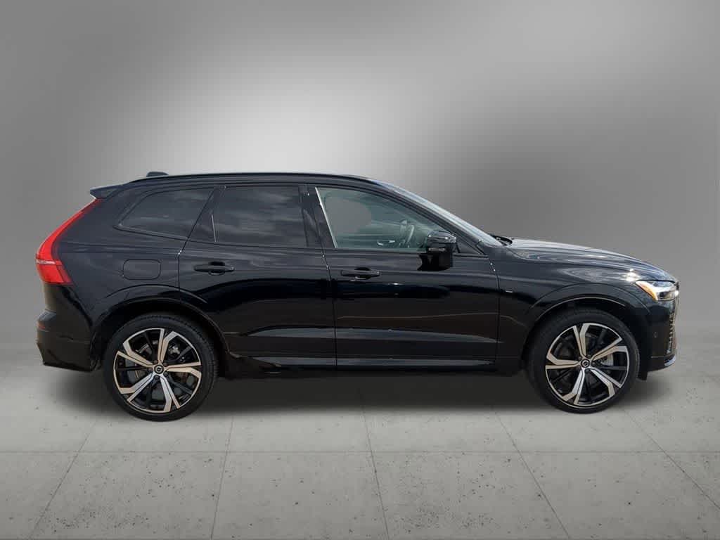 Thumbnail: 2025 Volvo XC60 - 7