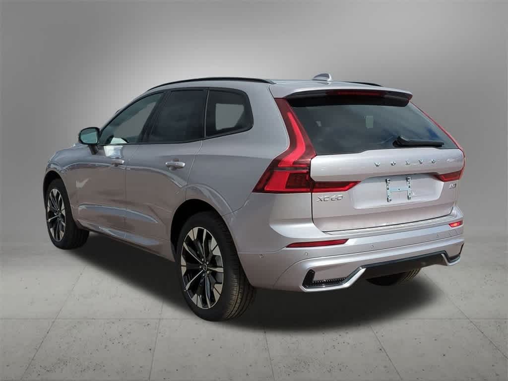 Thumbnail: 2026 Volvo XC60 - 4