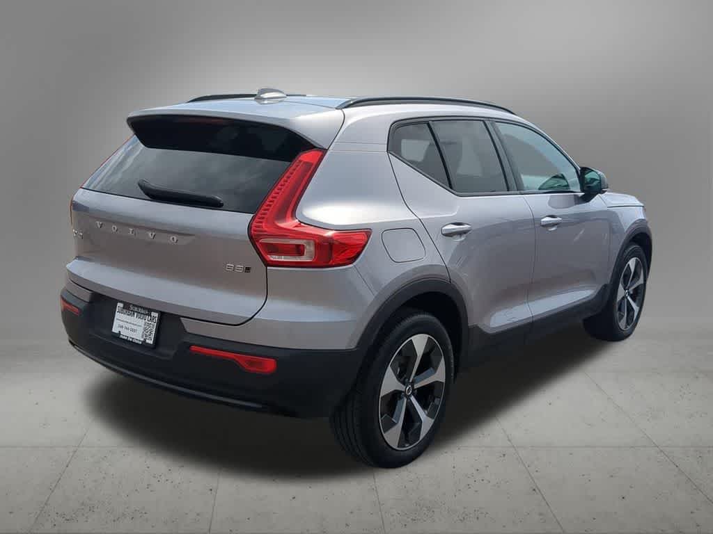 Thumbnail: 2026 Volvo XC40 - 5