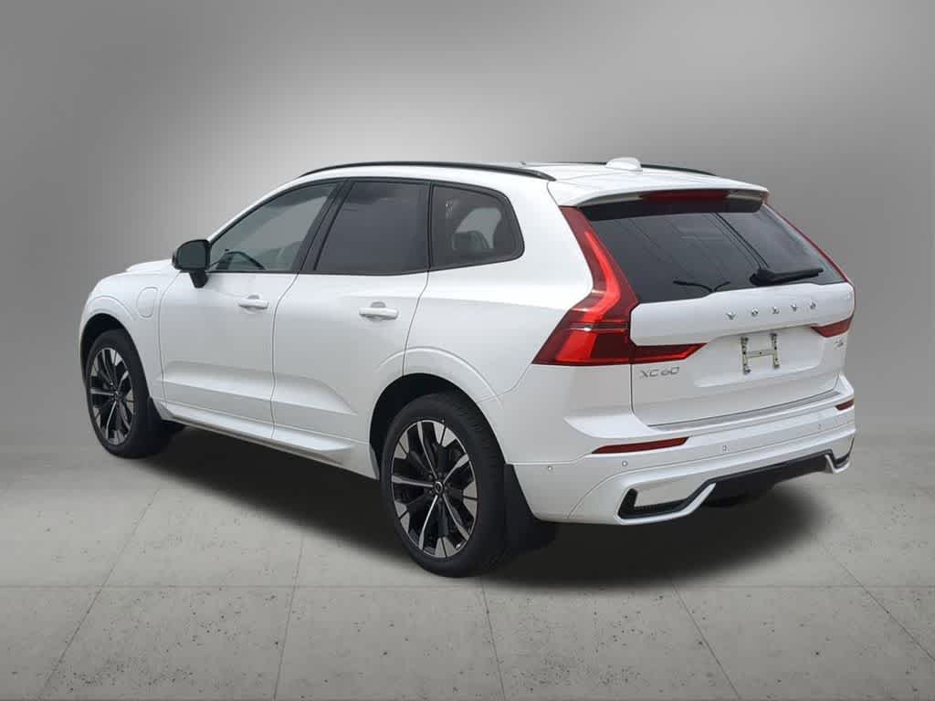 Thumbnail: 2026 Volvo XC60 - 4