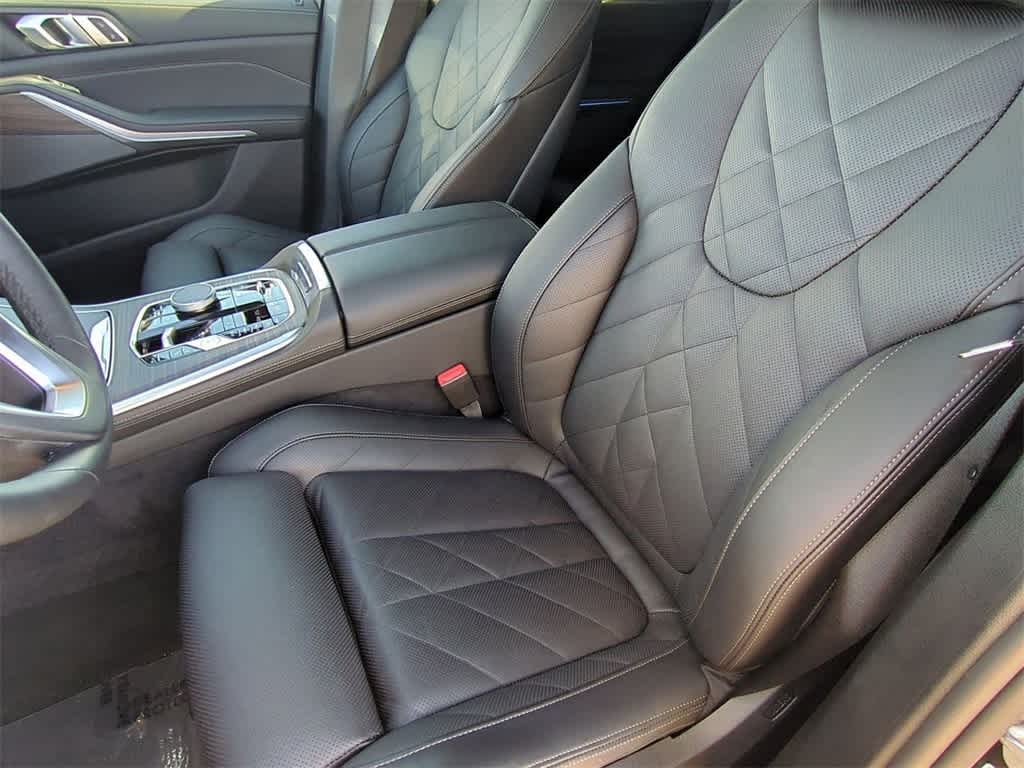 Thumbnail: 2025 BMW X5 - 14