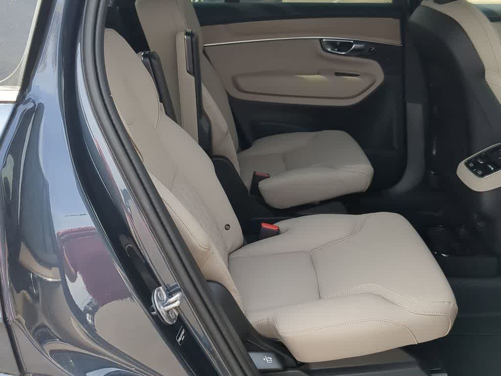 Thumbnail: 2026 Volvo XC90 - 19