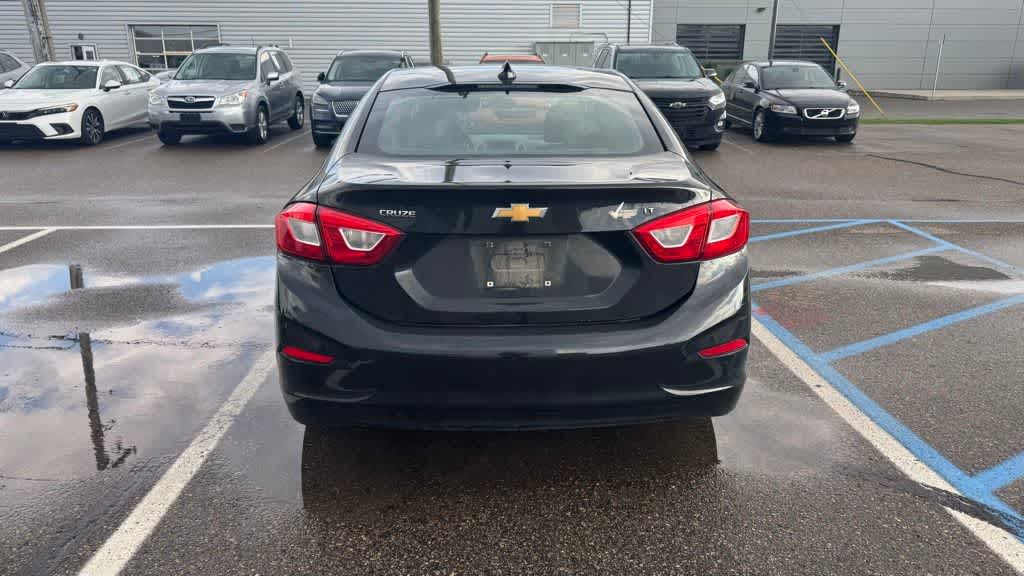 Thumbnail: 2017 Chevrolet Cruze - 6