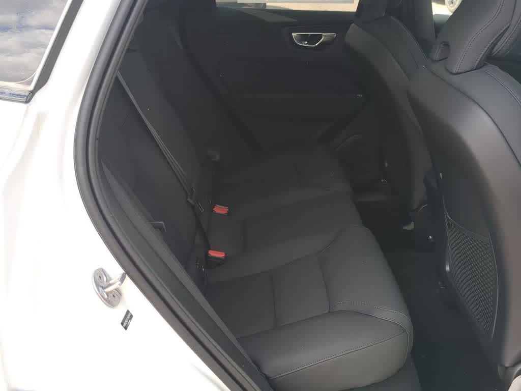 Thumbnail: 2026 Volvo XC60 - 20