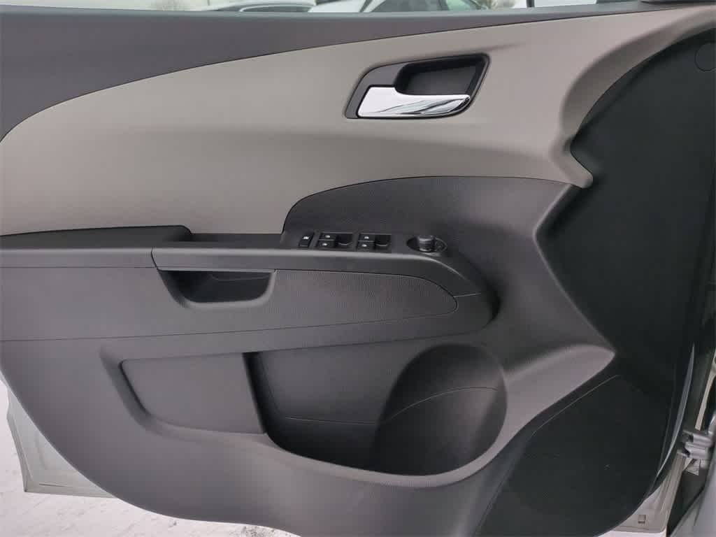 Thumbnail: 2013 Chevrolet Sonic - 22