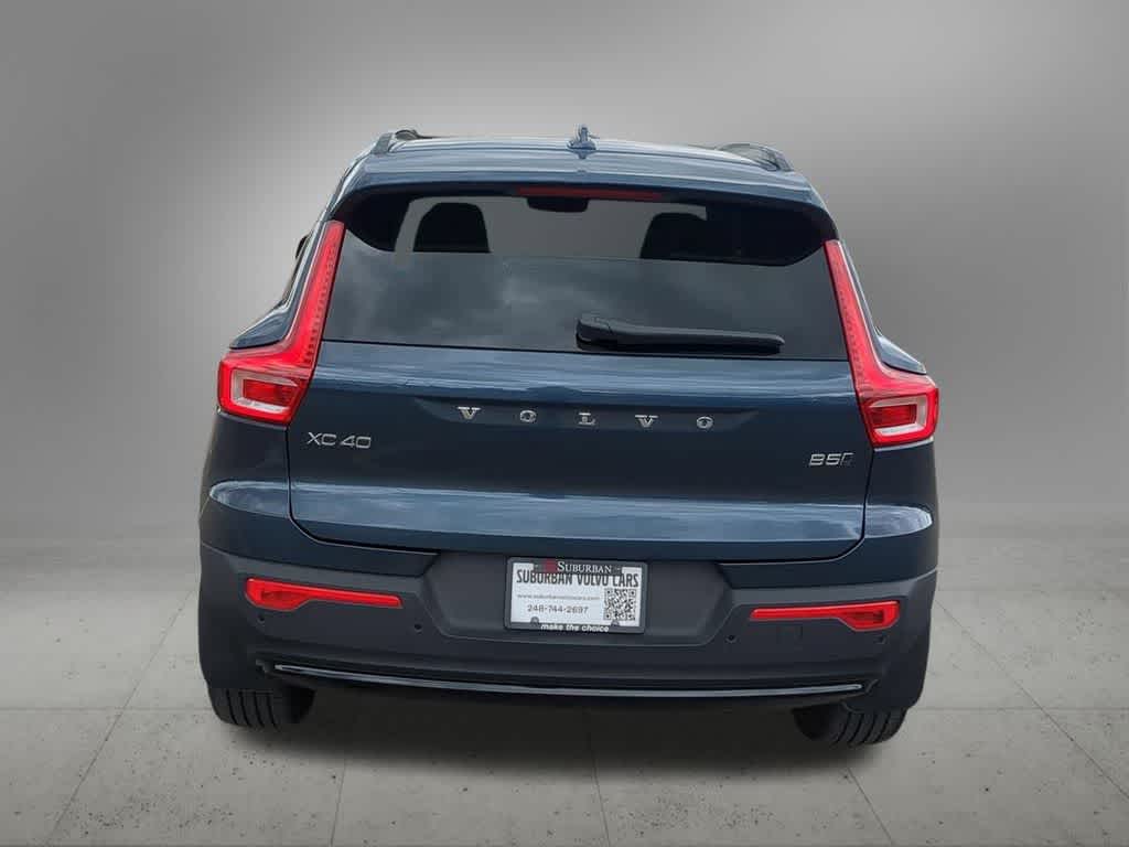 Thumbnail: 2026 Volvo XC40 - 5