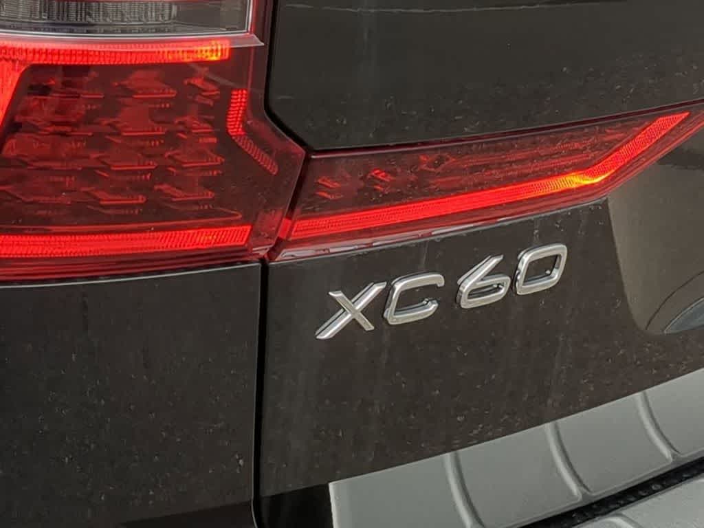 Thumbnail: 2026 Volvo XC60 - 12