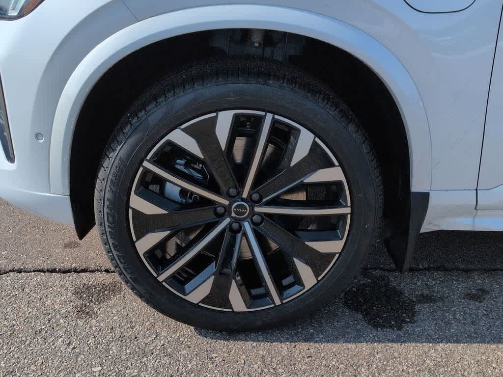 Thumbnail: 2026 Volvo XC90 - 13