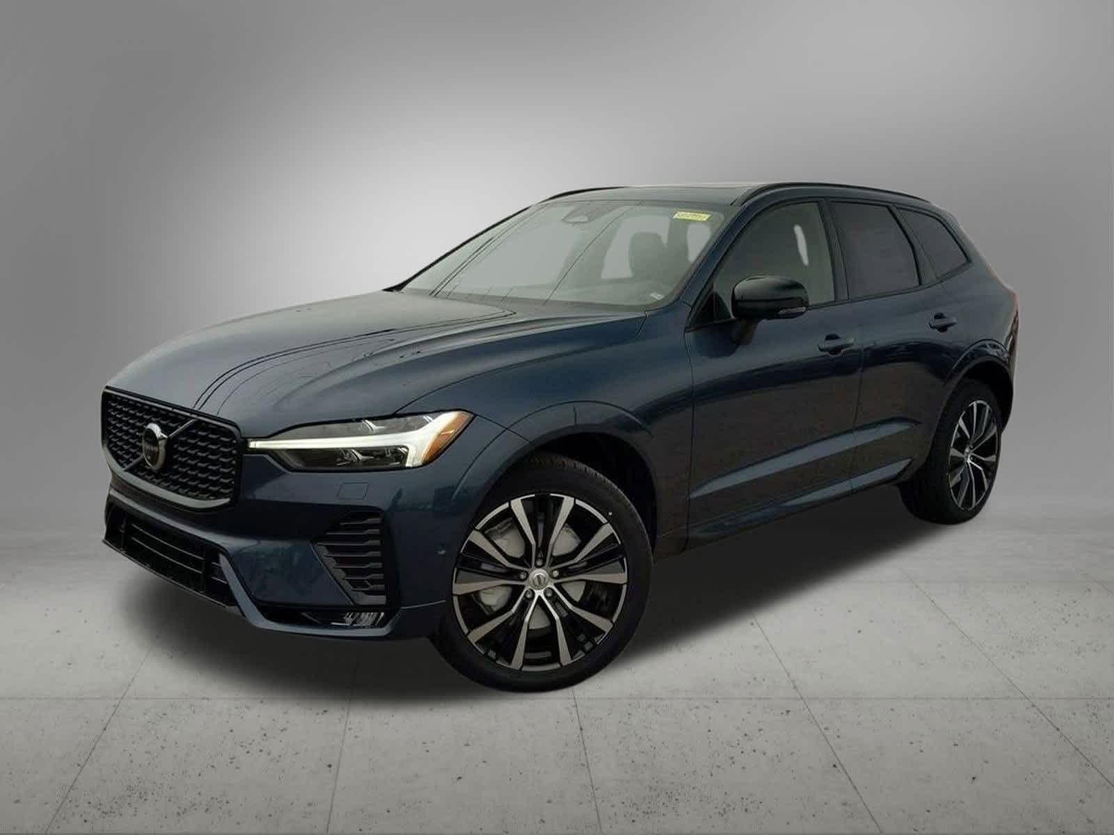 2025 Volvo XC60 B5 Plus -
                  Troy, MI
