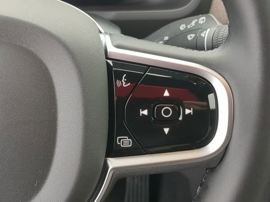 Thumbnail: 2026 Volvo XC90 - 23