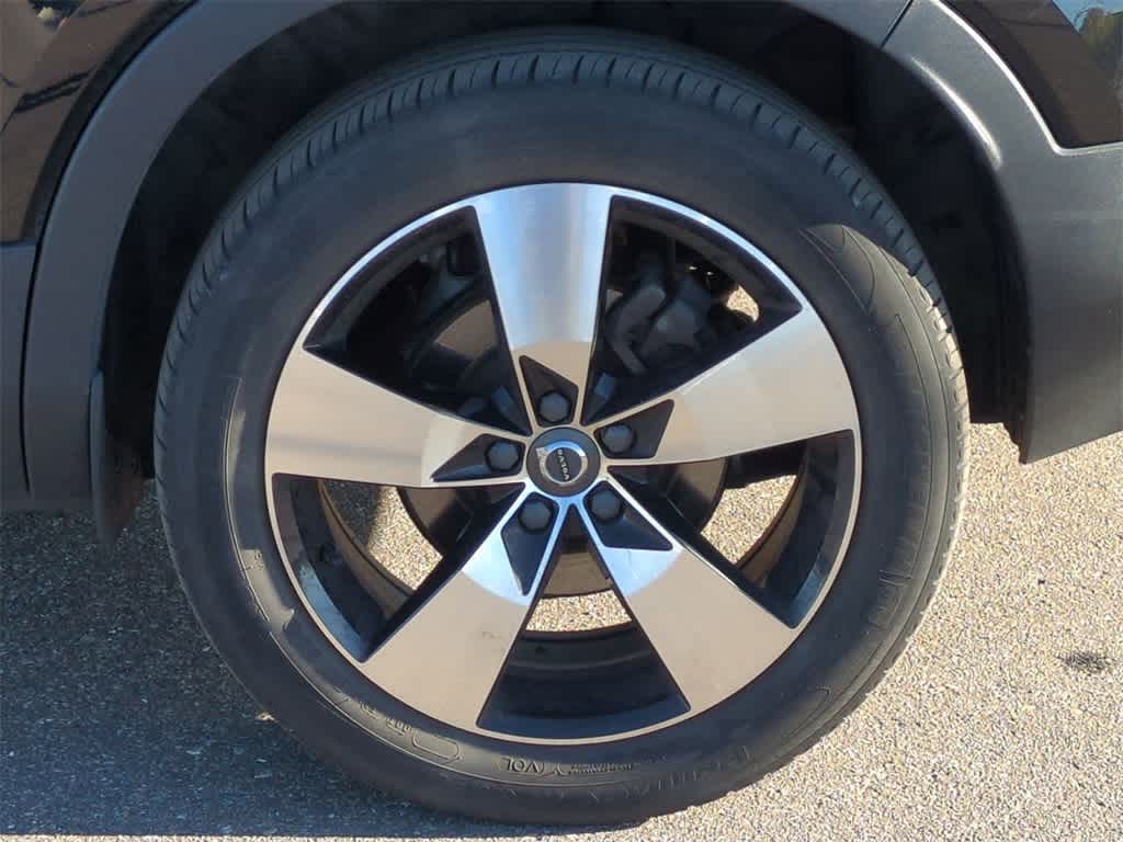 Thumbnail: 2020 Volvo XC40 - 11